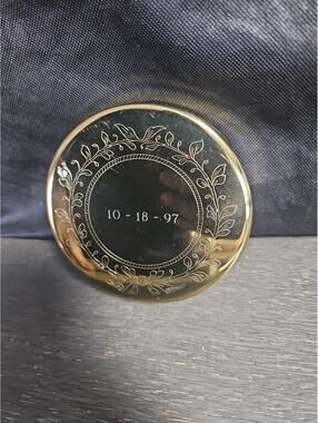 Vintage Virginia Metalcrafters Round Brass Trinket Box Etched with Floral Wreath